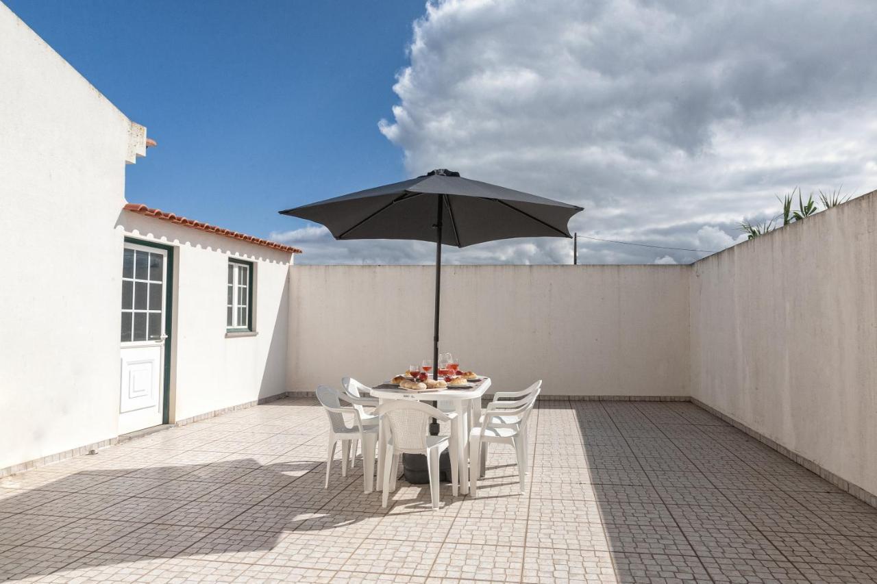 Ocean Breeze Villa Atouguia Da Baleia Exterior foto